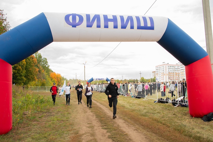 Из разных городов России: в «Кроссе Нижнекамска» приняли участие более 10 тысяч человек