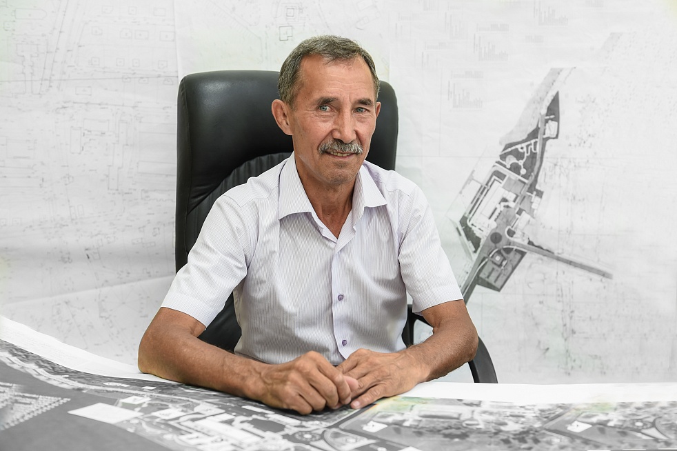 Почетный гражданин Нижнекамска Фирдавис Ханов отмечает 75-летний юбилей Почетный гражданин Нижнекамска Фирдавис Ханов отмечает 75-летний юбилей